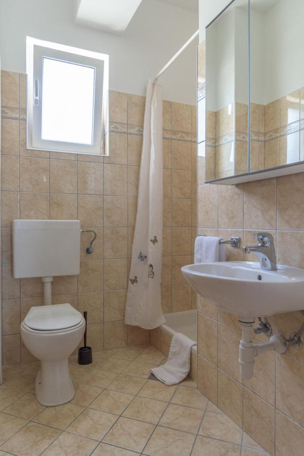 Rasin Apartments Pakoštane Eksteriør billede
