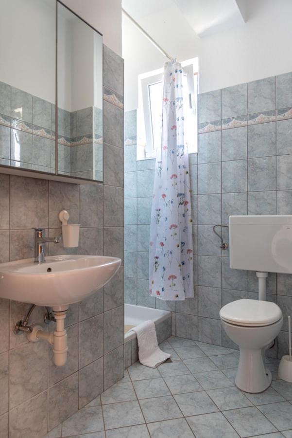 Rasin Apartments Pakoštane Eksteriør billede