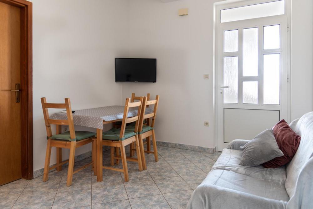 Rasin Apartments Pakoštane Eksteriør billede